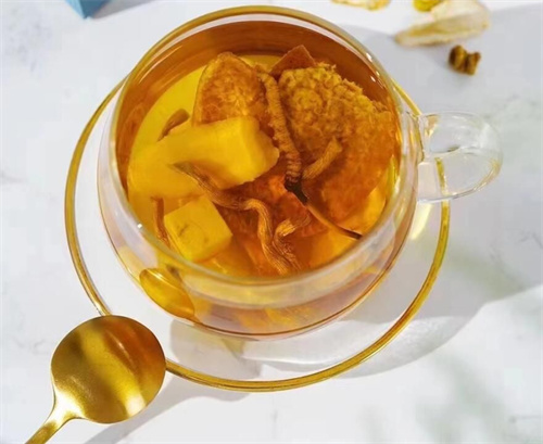 冬蟲夏草營(yíng)養(yǎng)酒的制作方法 冬蟲夏草怎么泡酒？